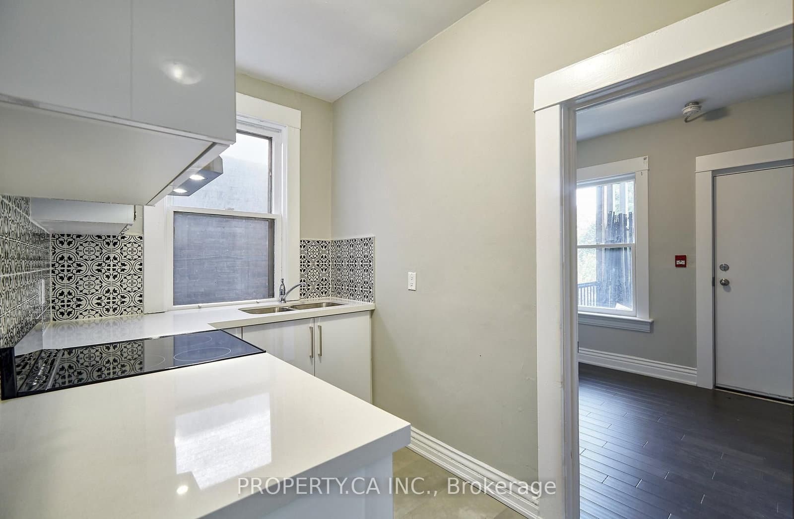 345 Gladstone Avenue thumbnail 10