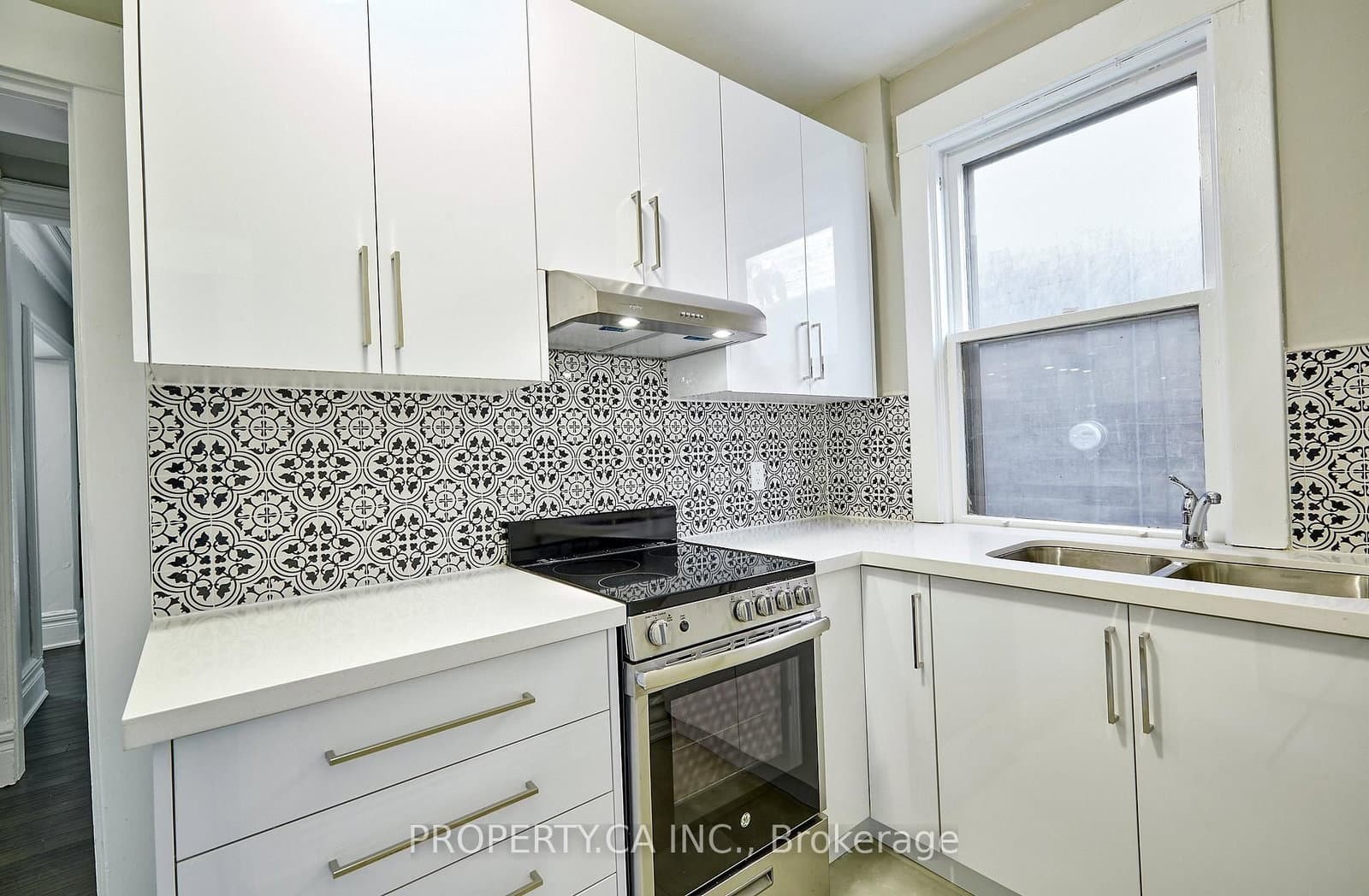 345 Gladstone Avenue thumbnail 12