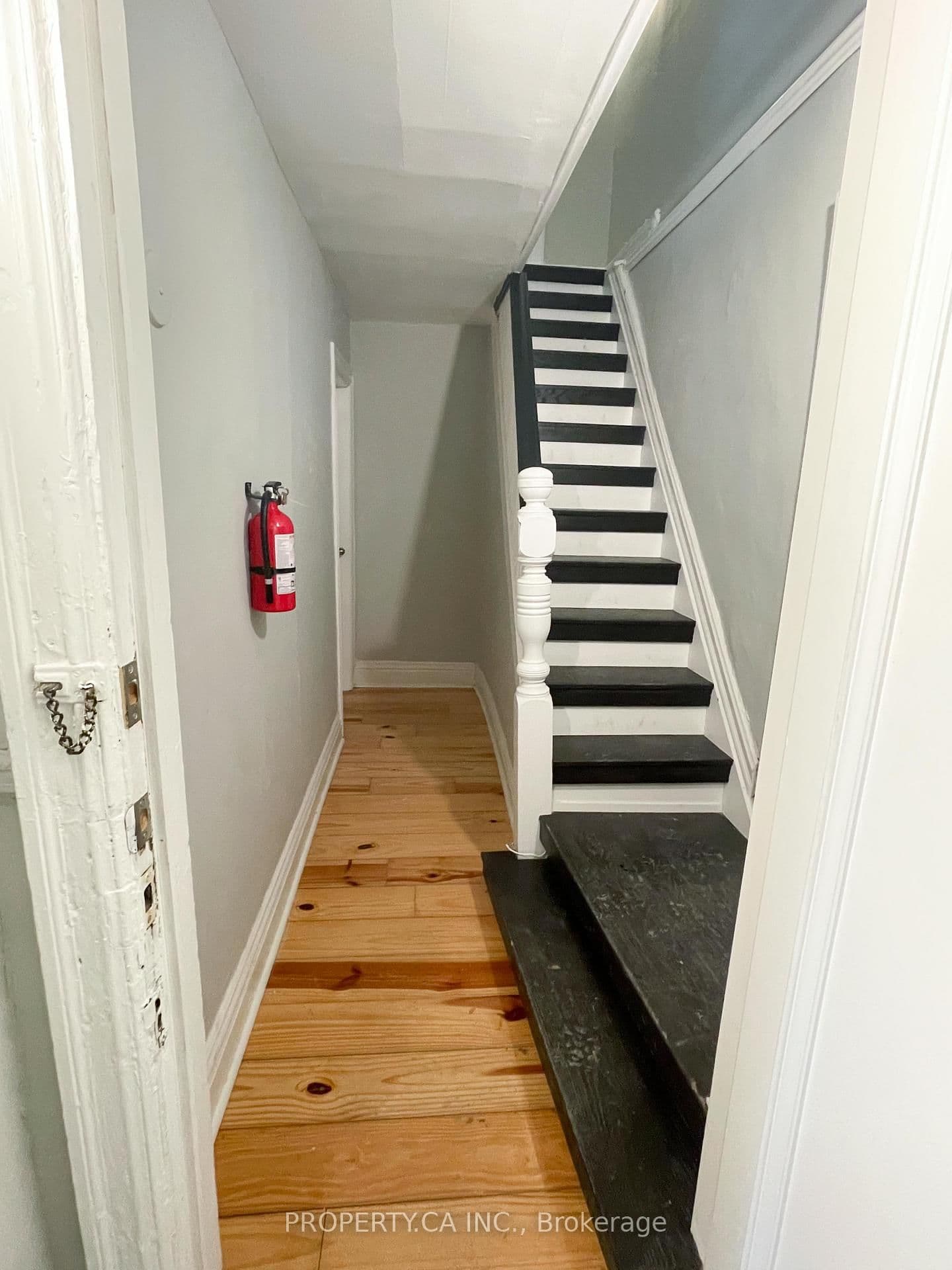 345 Gladstone Avenue thumbnail 17