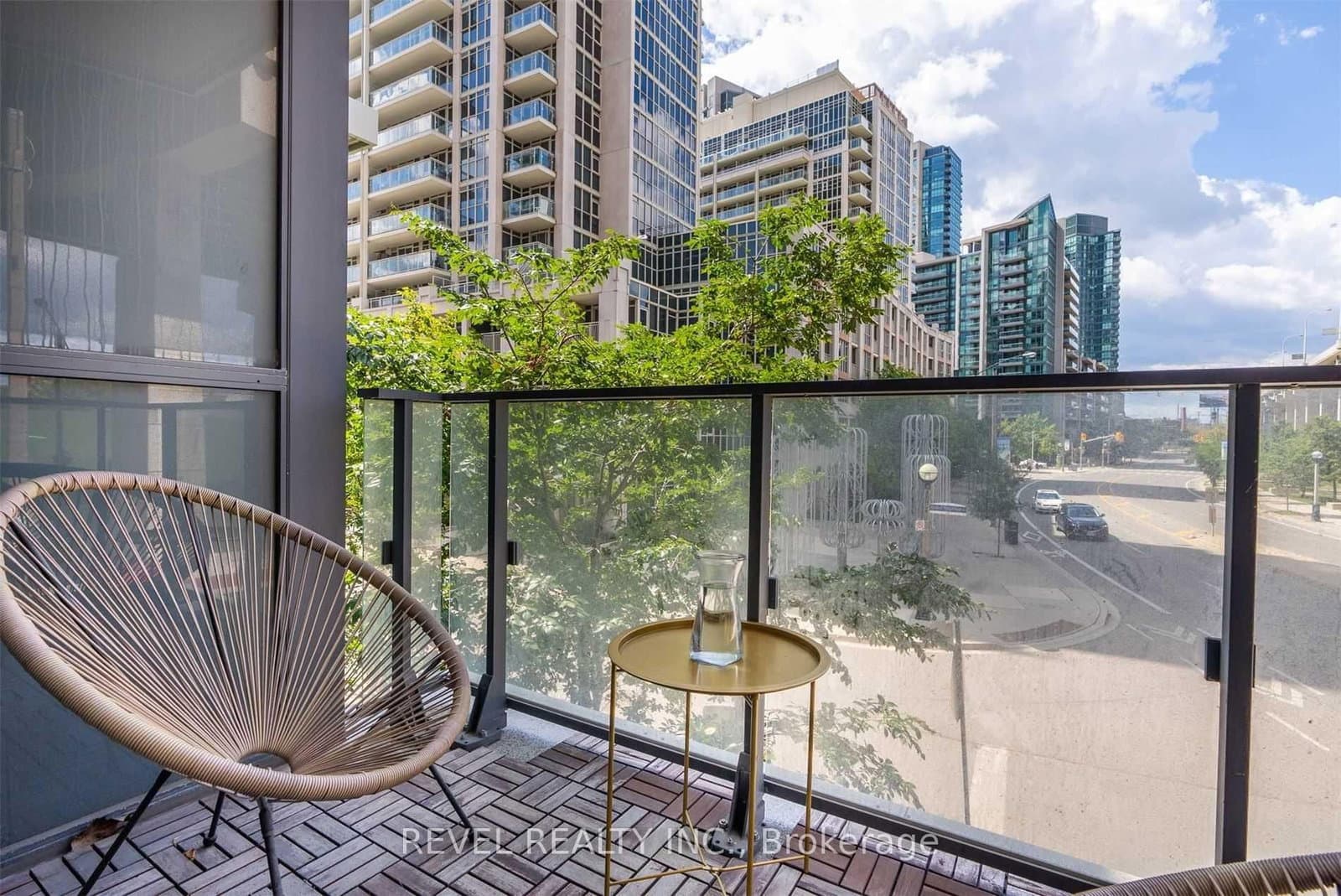50 Bruyeres Mews, Unit 215 thumbnail 14