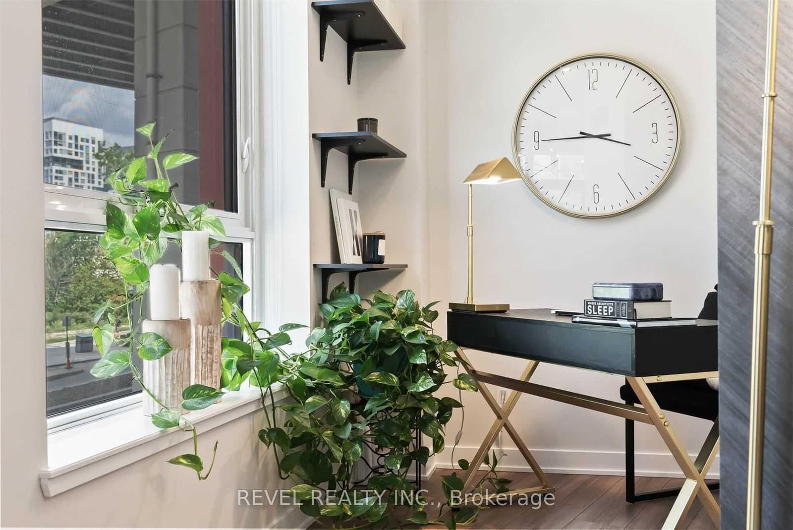50 Bruyeres Mews, Unit 215 thumbnail 5