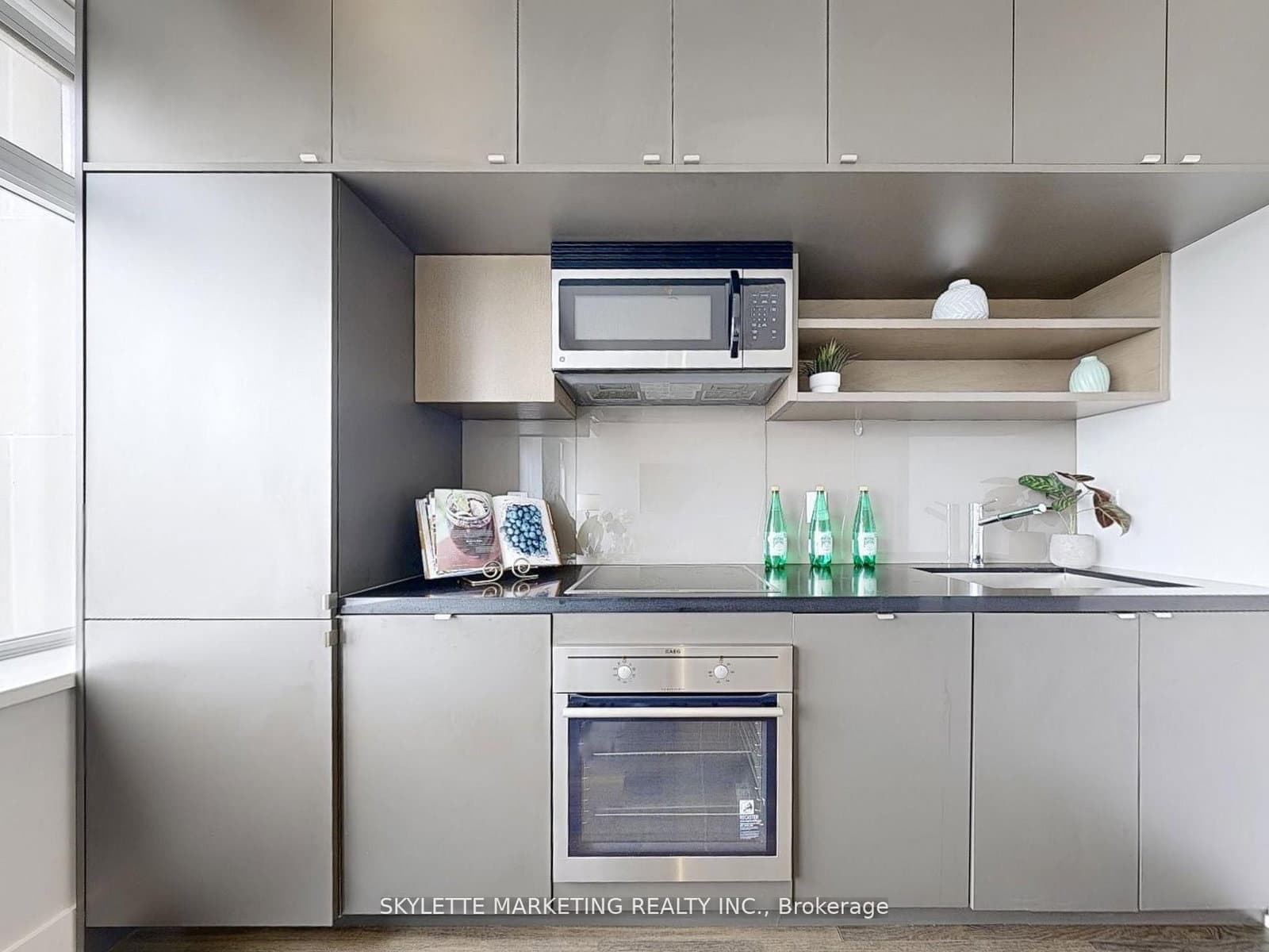 111 St Clair Avenue W, Unit 1128 thumbnail 18