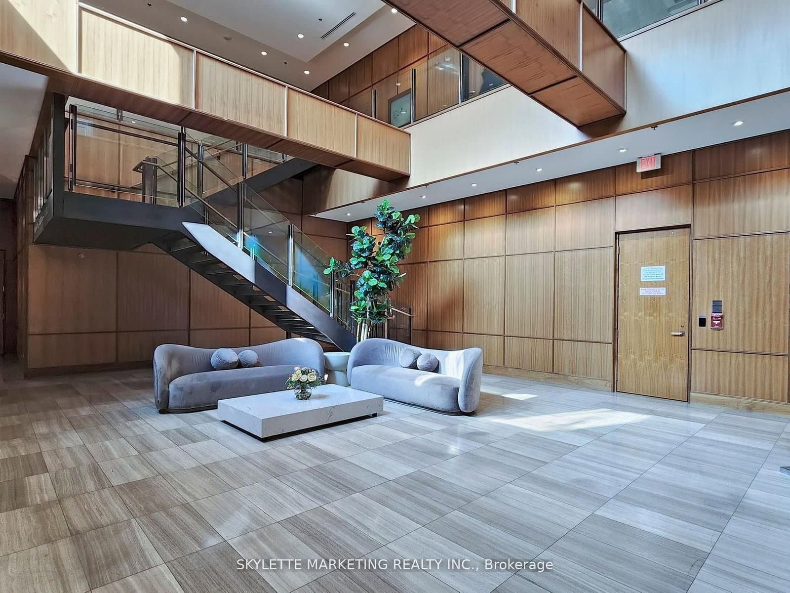111 St Clair Avenue W, Unit 1128 thumbnail 2