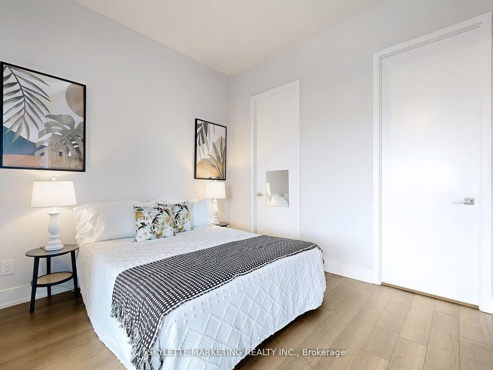 111 St Clair Avenue W, Unit 1128 thumbnail 21