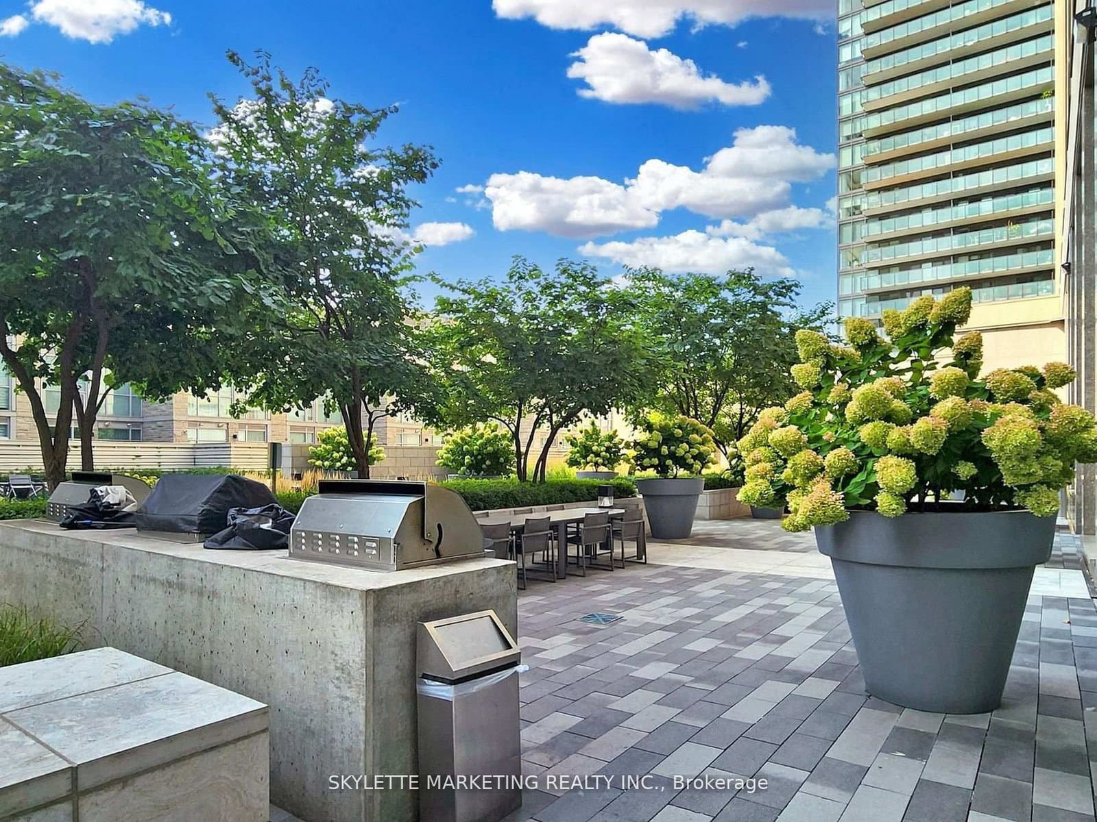 111 St Clair Avenue W, Unit 1128 thumbnail 33