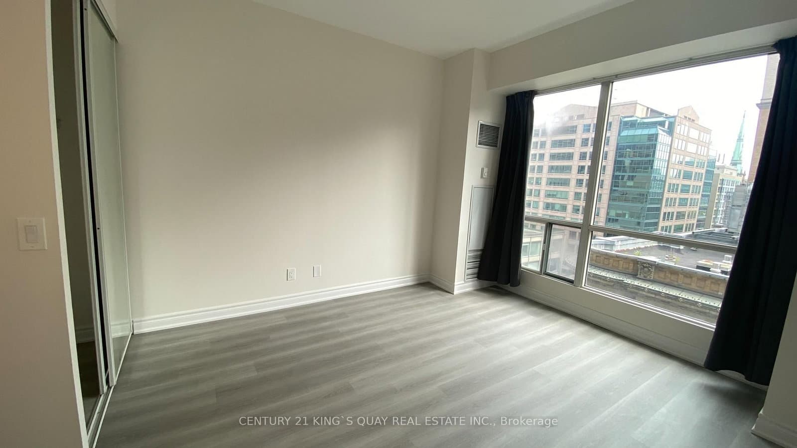 7 King Street E, Unit 1214 thumbnail 2