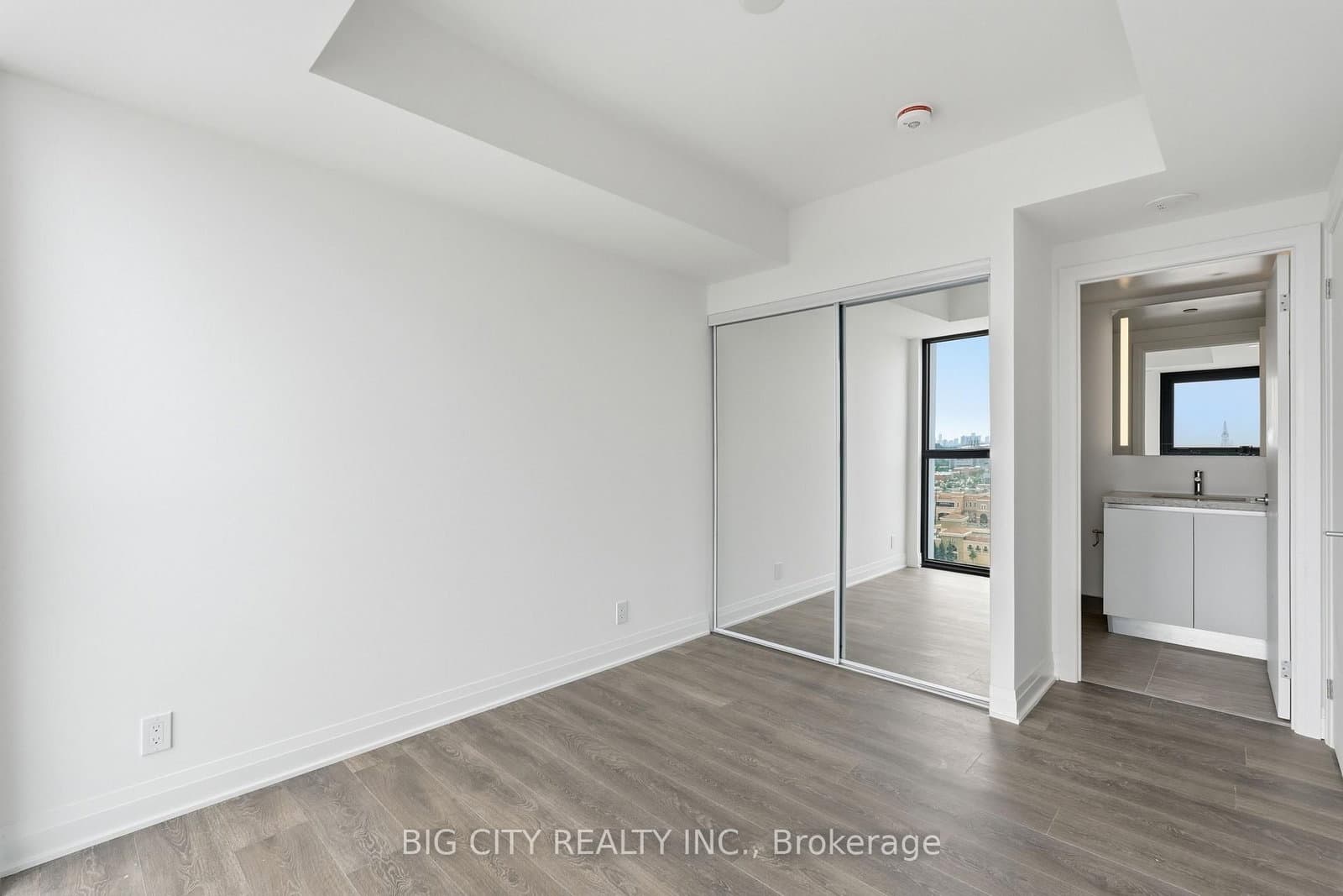 25 Frederick Todd Way, Unit 1410 thumbnail 11