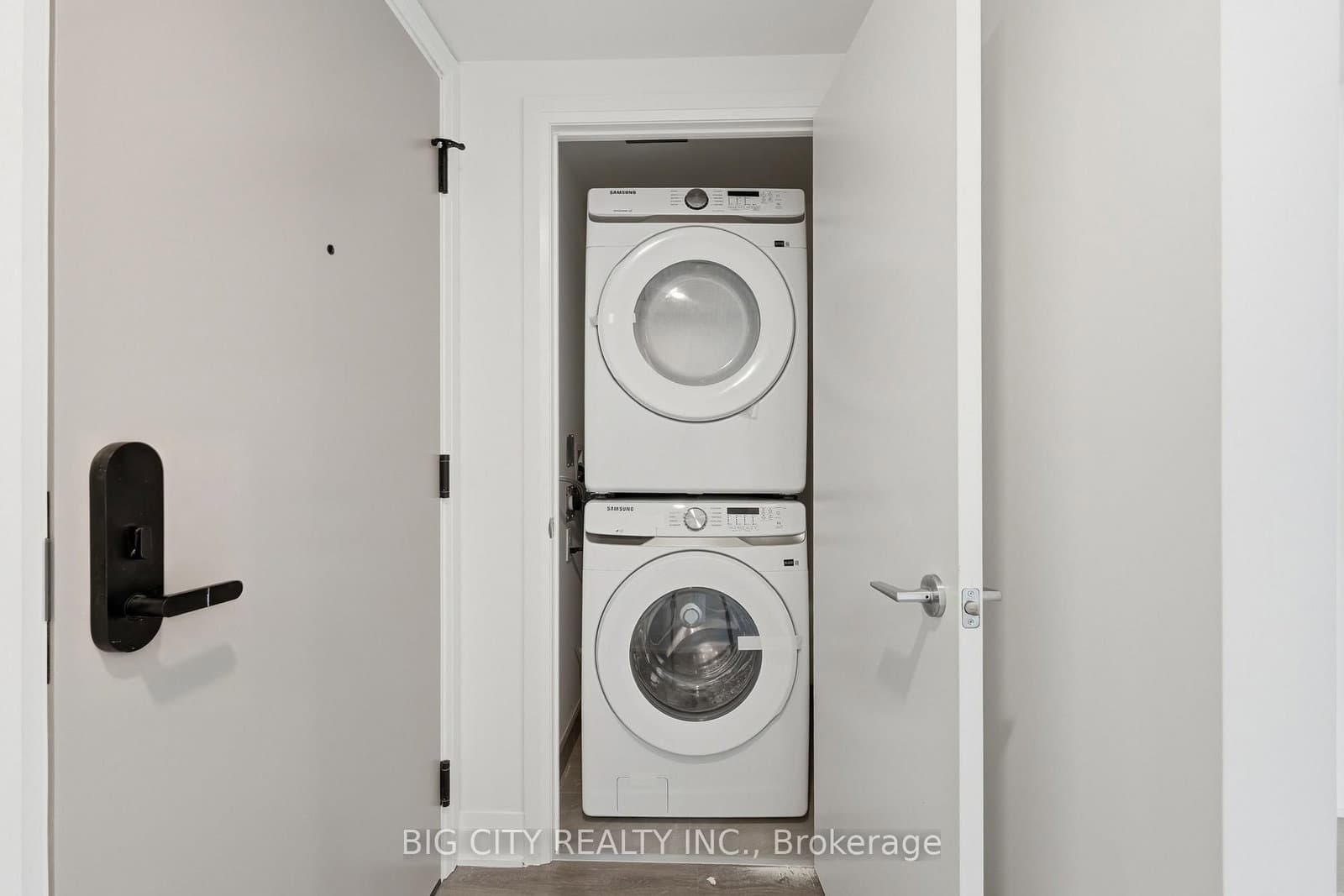 25 Frederick Todd Way, Unit 1410 thumbnail 18
