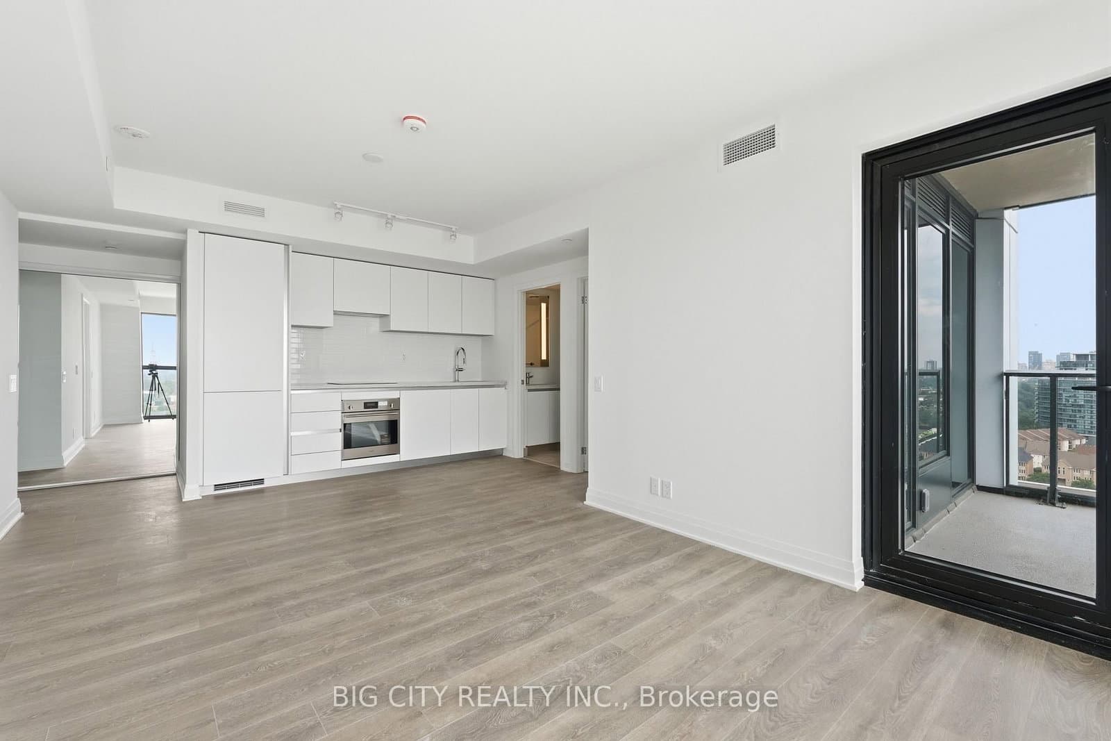 25 Frederick Todd Way, Unit 1410 thumbnail 9