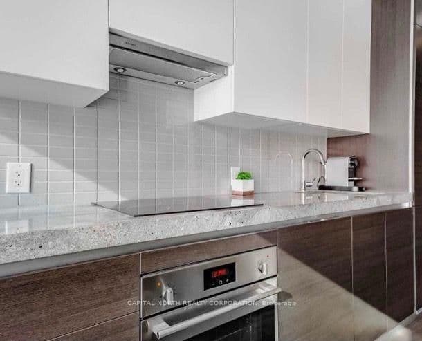 629 King Street W, Unit 216 thumbnail 11