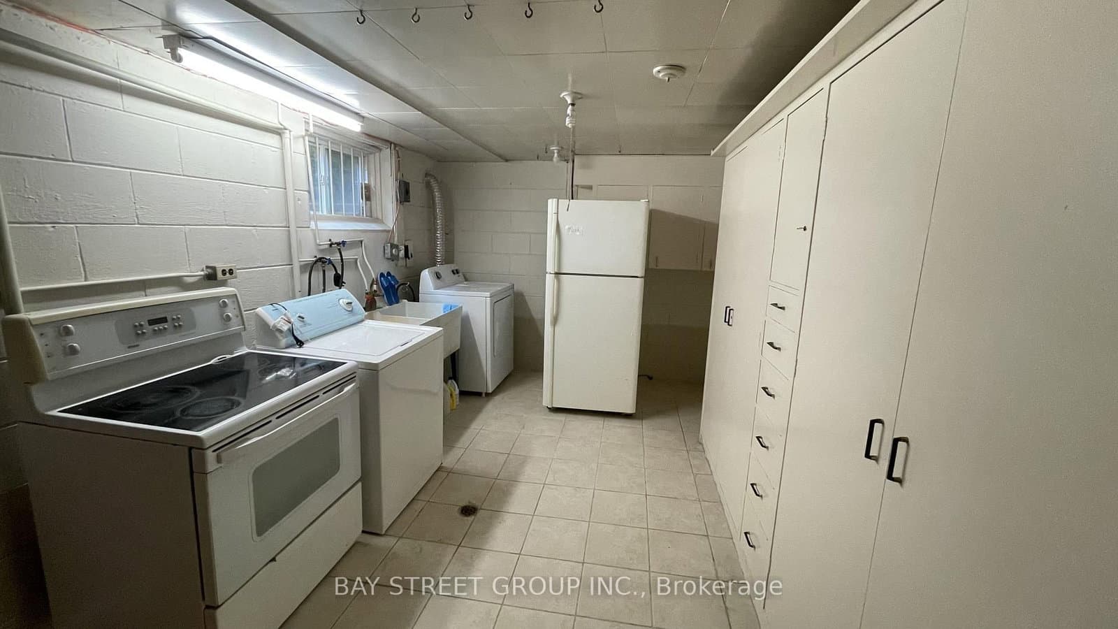 260 Moore Park Avenue thumbnail 18