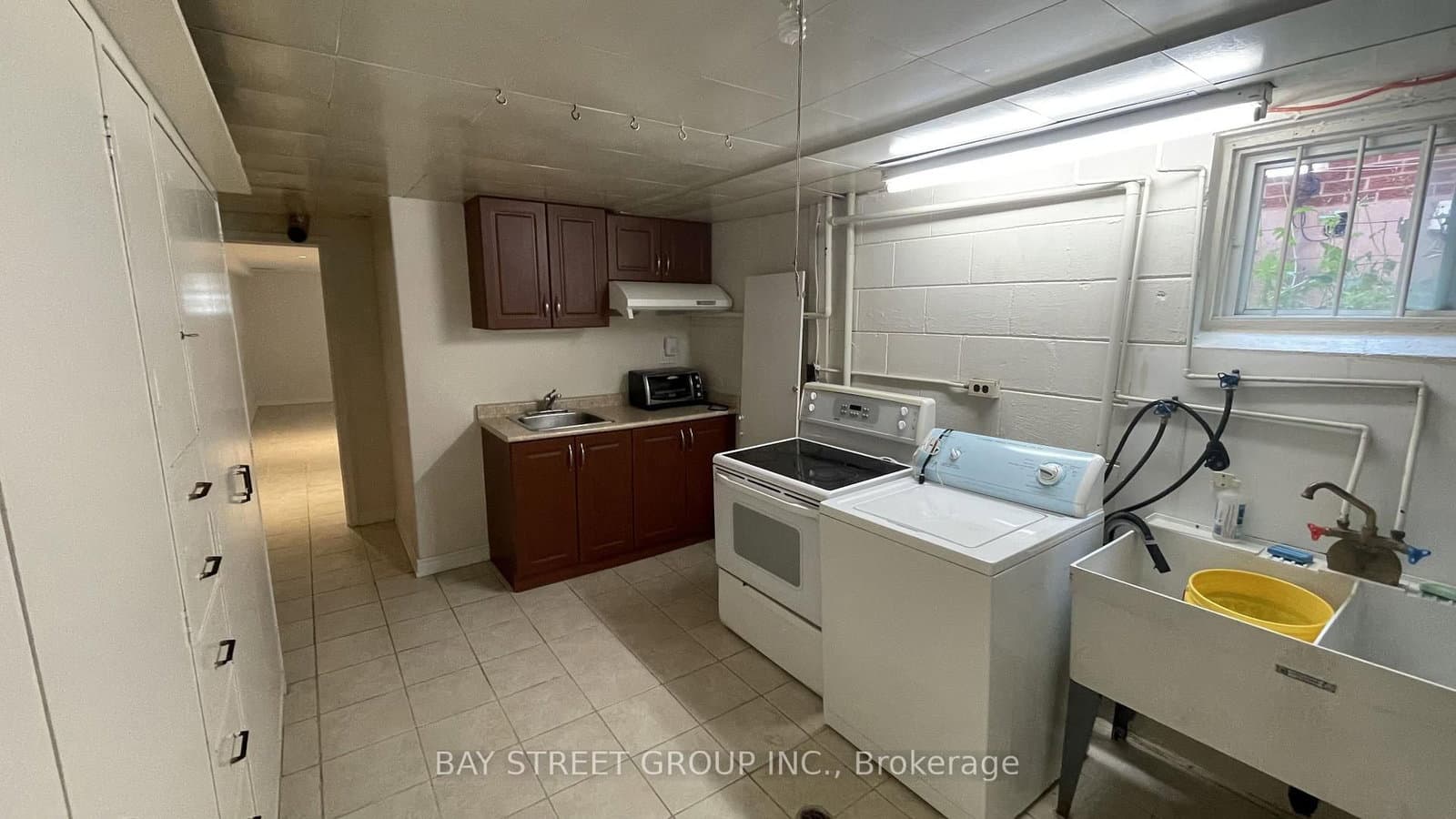 260 Moore Park Avenue thumbnail 19