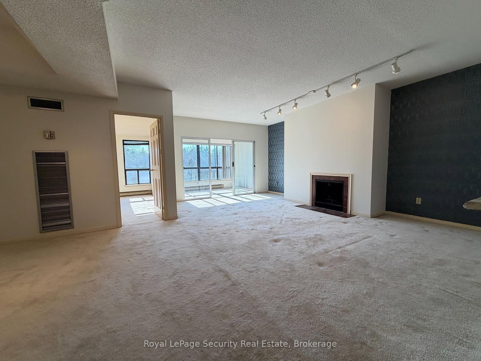 20 Glebe Road W, Unit 10 thumbnail 14