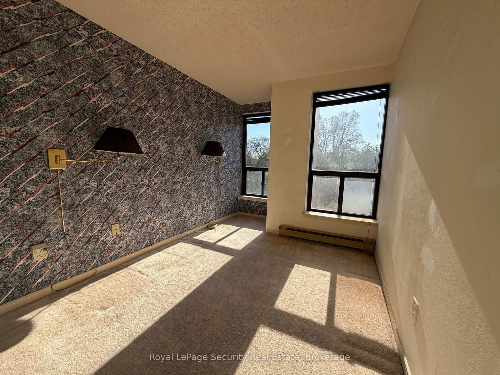 20 Glebe Road W, Unit 10 thumbnail 23