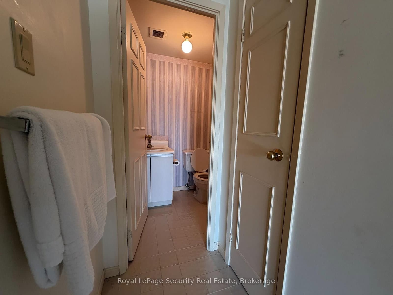 20 Glebe Road W, Unit 10 thumbnail 31