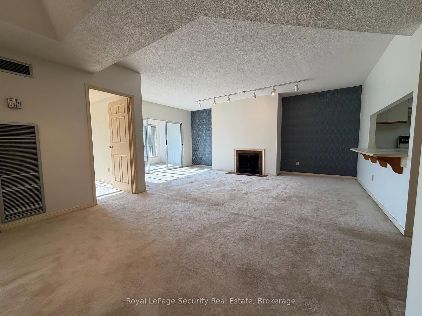 20 Glebe Road W, Unit 10 thumbnail 33