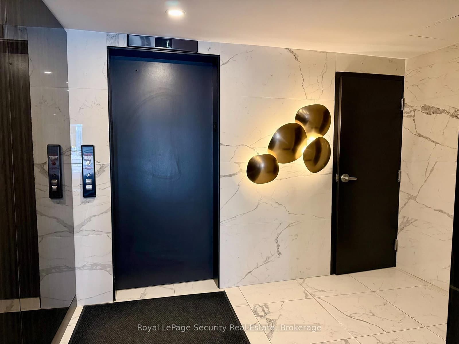 20 Glebe Road W, Unit 10 thumbnail 6