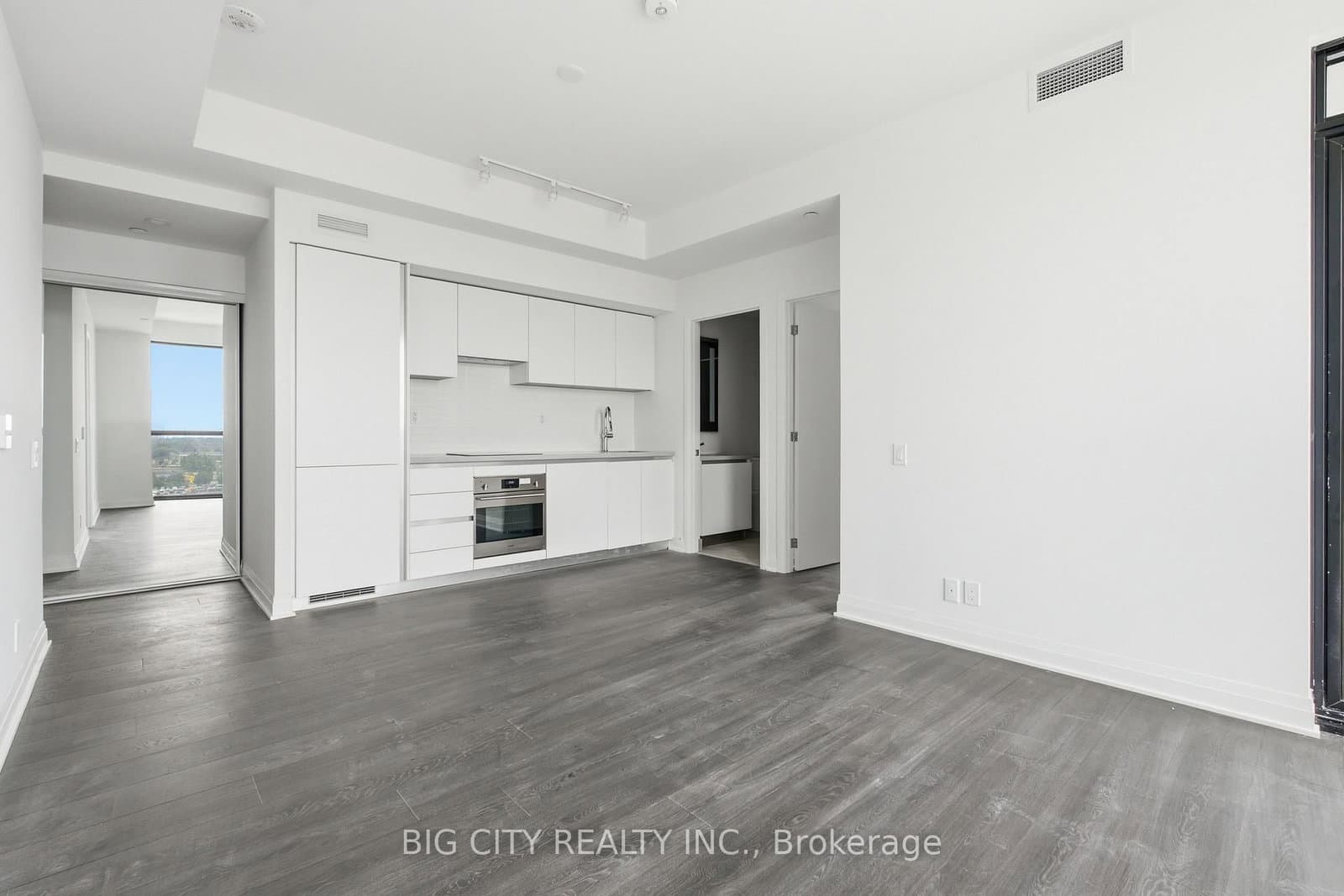25 Frederick Todd Way, Unit 1010 thumbnail 11