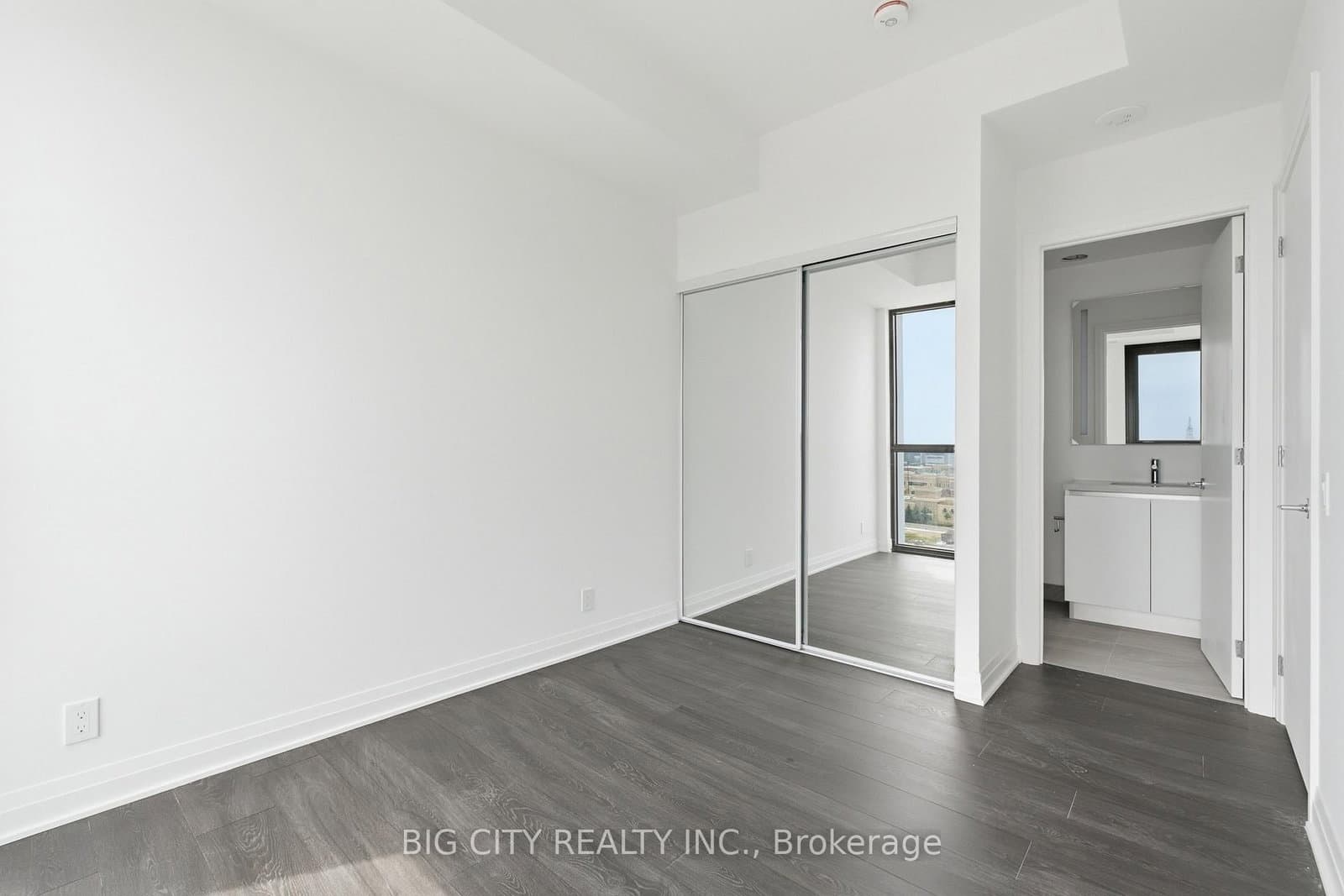 25 Frederick Todd Way, Unit 1010 thumbnail 15