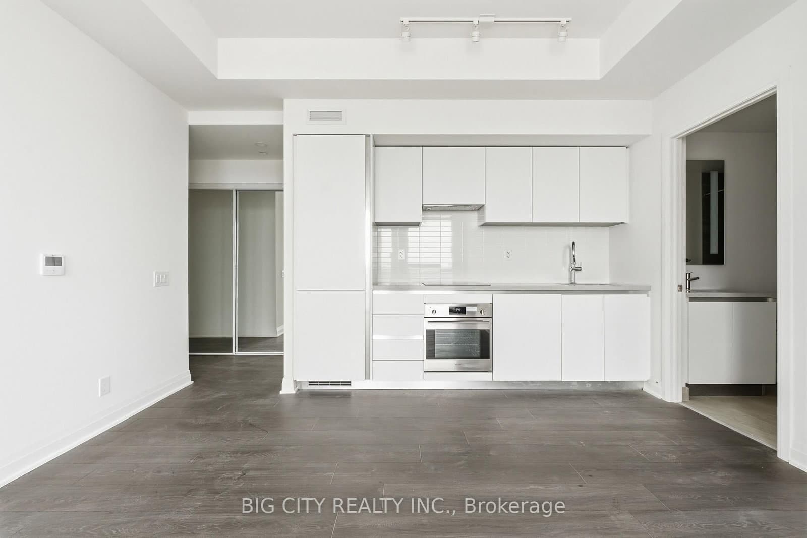 25 Frederick Todd Way, Unit 1010 thumbnail 7