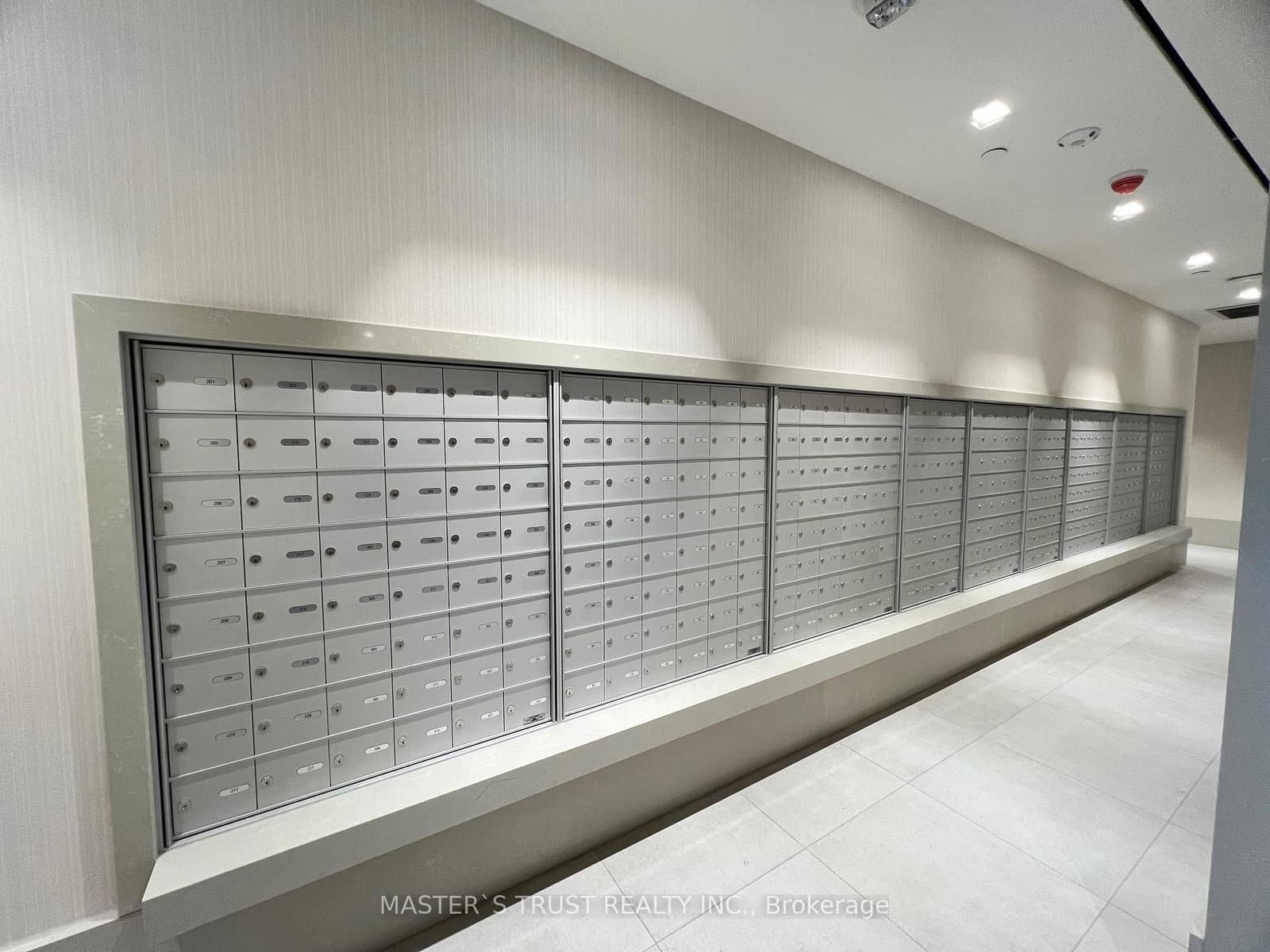 2020 Bathurst Street, Unit 931 thumbnail 3