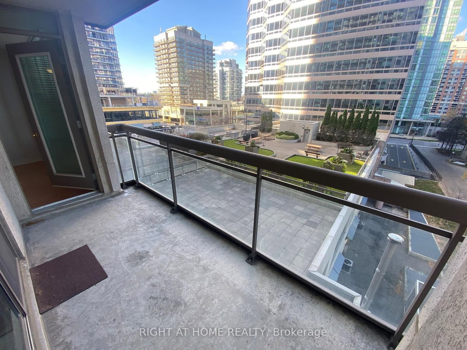 18 Parkview Avenue, Unit 603 thumbnail 13