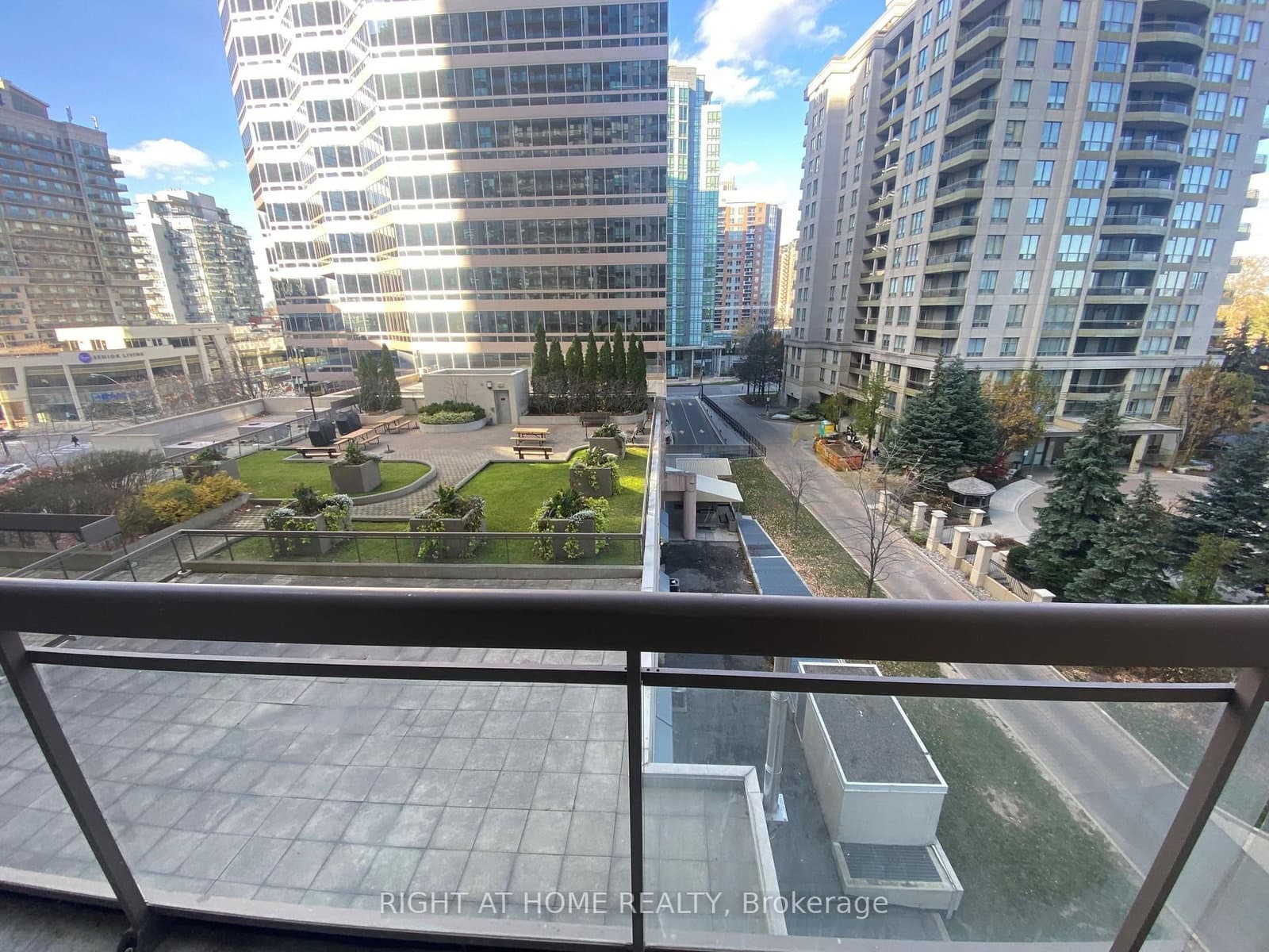 18 Parkview Avenue, Unit 603 thumbnail 14