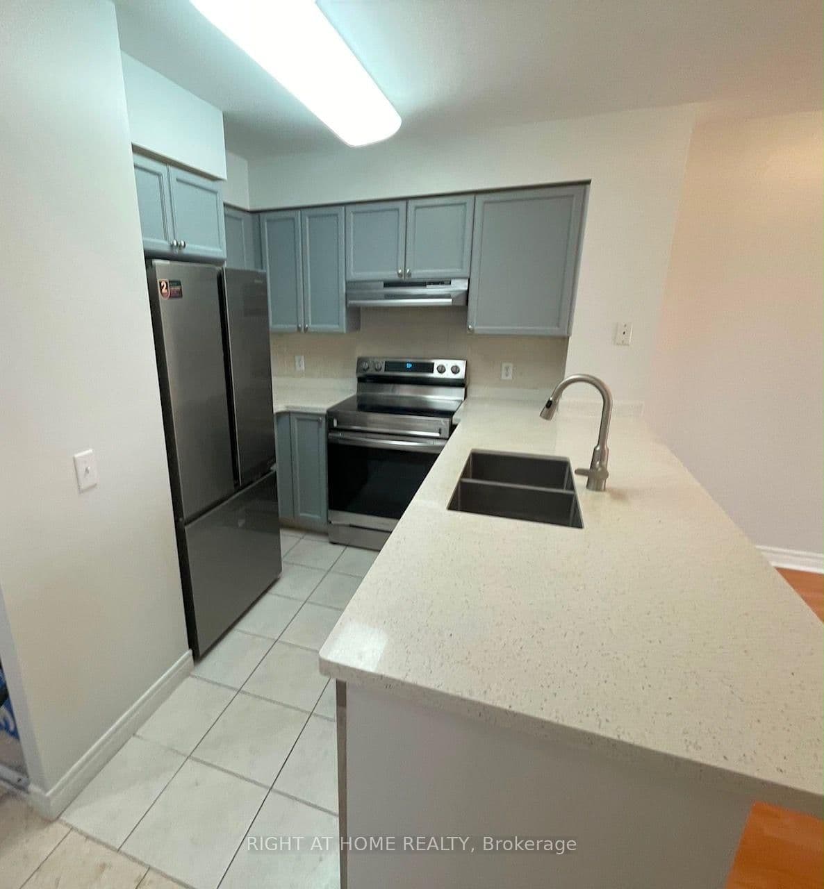 18 Parkview Avenue, Unit 603 thumbnail 6
