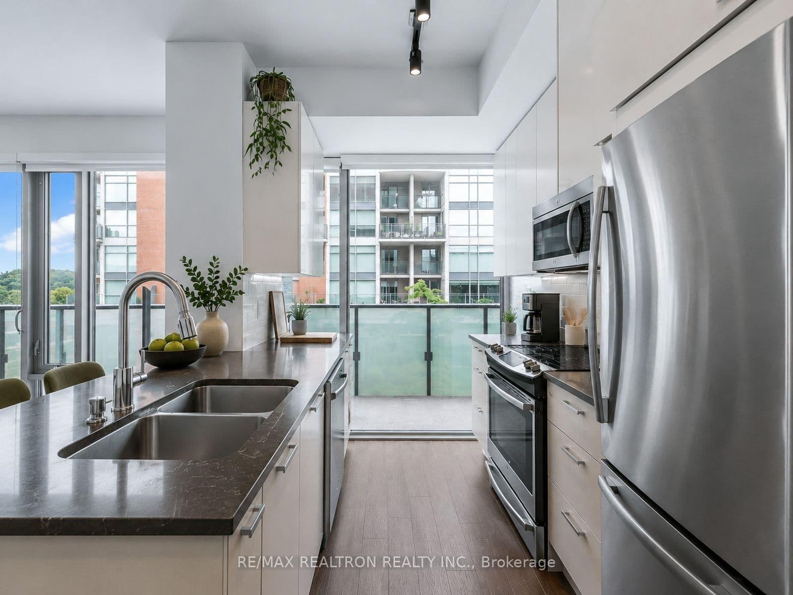 1815 Yonge Street, Unit 407 thumbnail 11