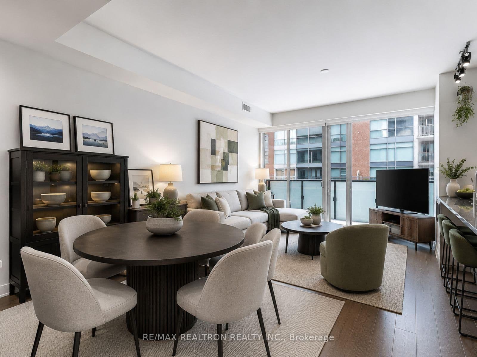 1815 Yonge Street, Unit 407 thumbnail 16
