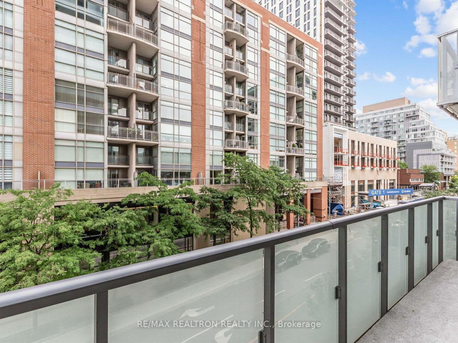 1815 Yonge Street, Unit 407 thumbnail 3