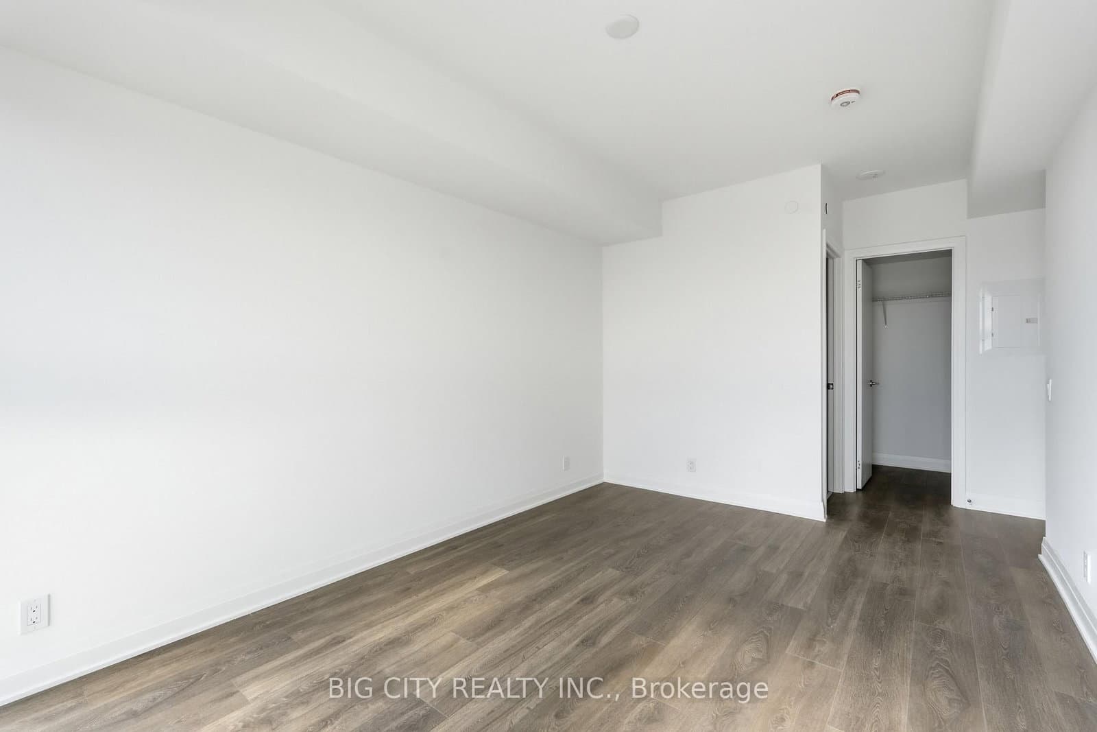 25 Frederick Todd Way, Unit 1302 thumbnail 10