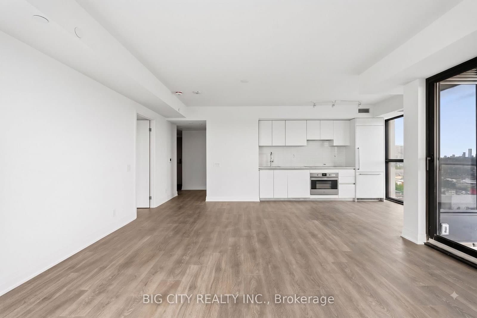 25 Frederick Todd Way, Unit 1302 thumbnail 3