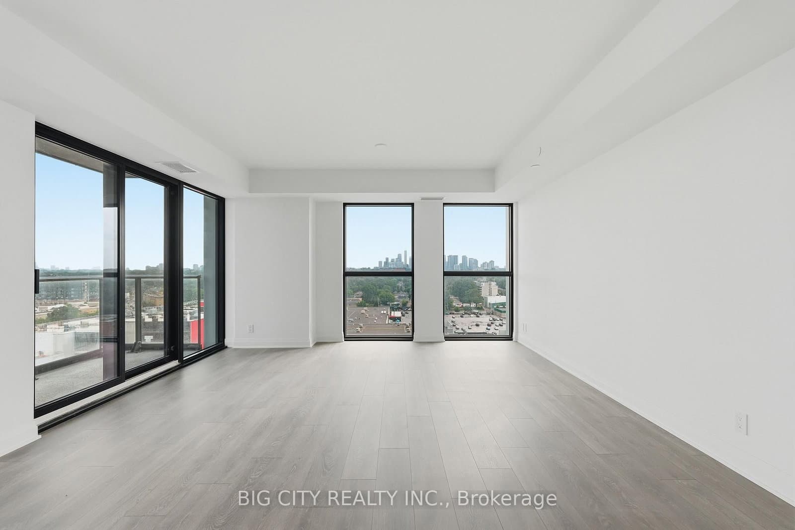 25 Frederick Todd Way, Unit 1302 thumbnail 6