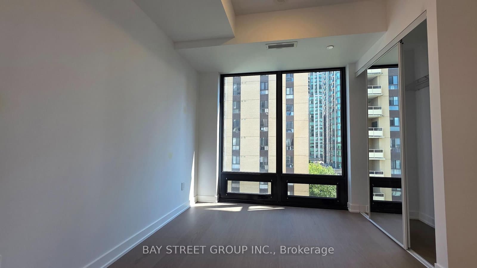 91 Montclair Avenue, Unit 1106 thumbnail 10