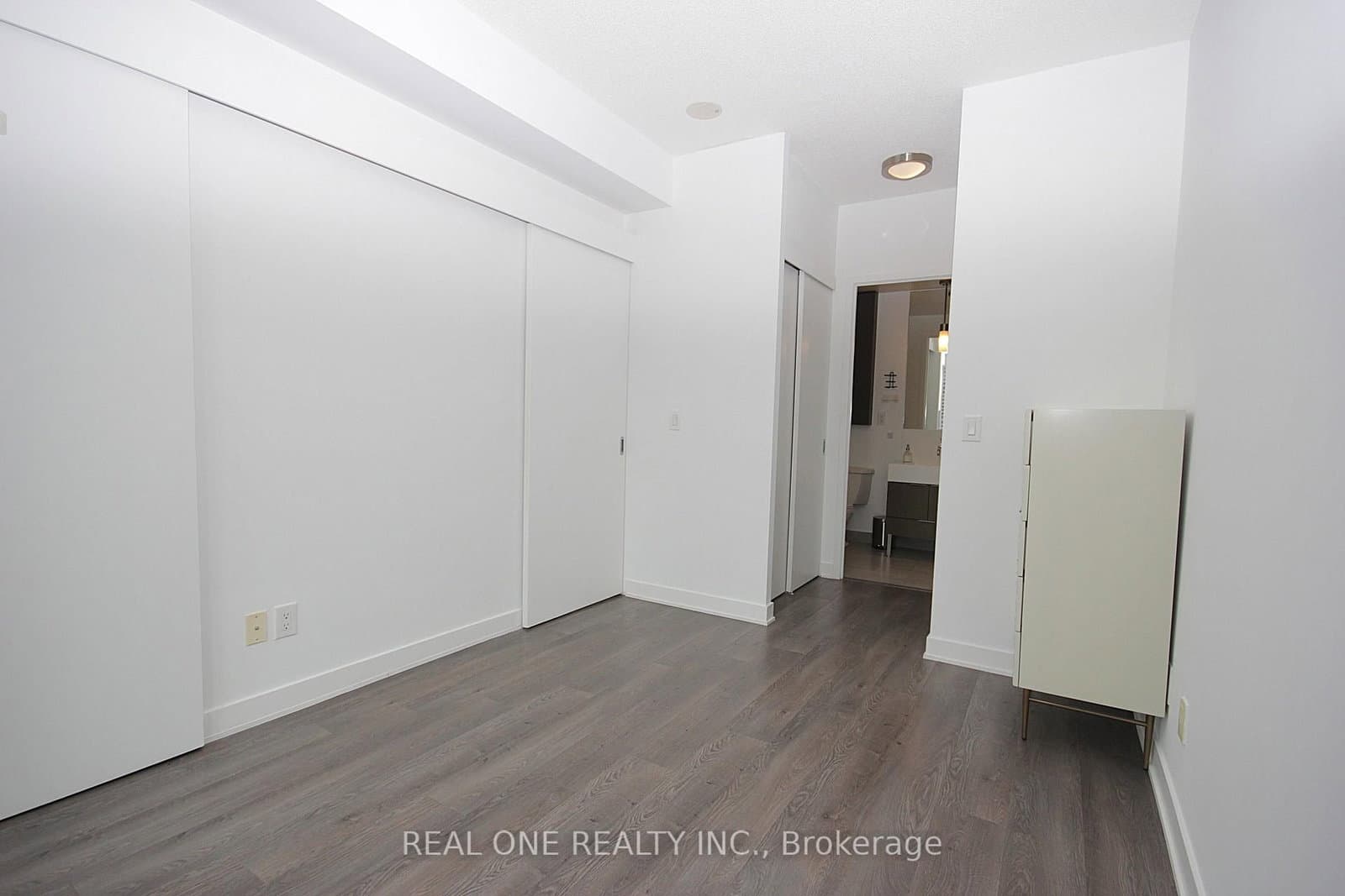 110 Charles Street E, Unit 3505 thumbnail 15