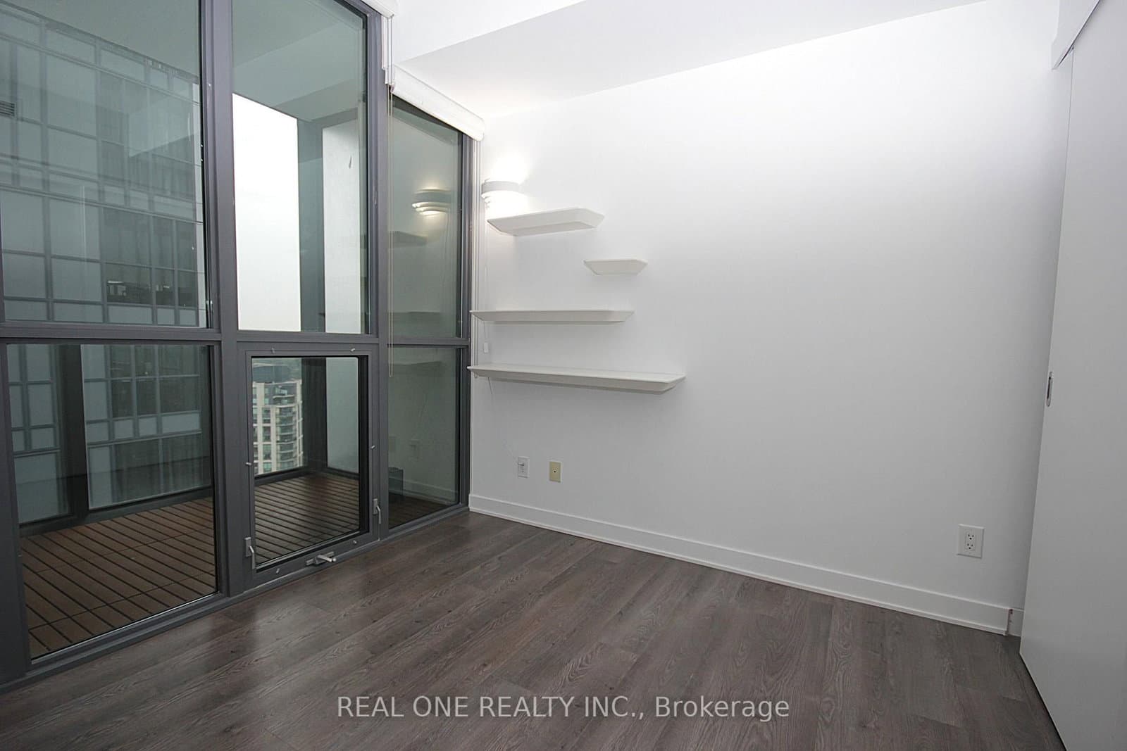 110 Charles Street E, Unit 3505 thumbnail 18