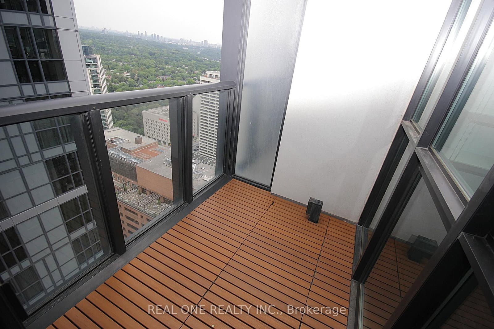110 Charles Street E, Unit 3505 thumbnail 22