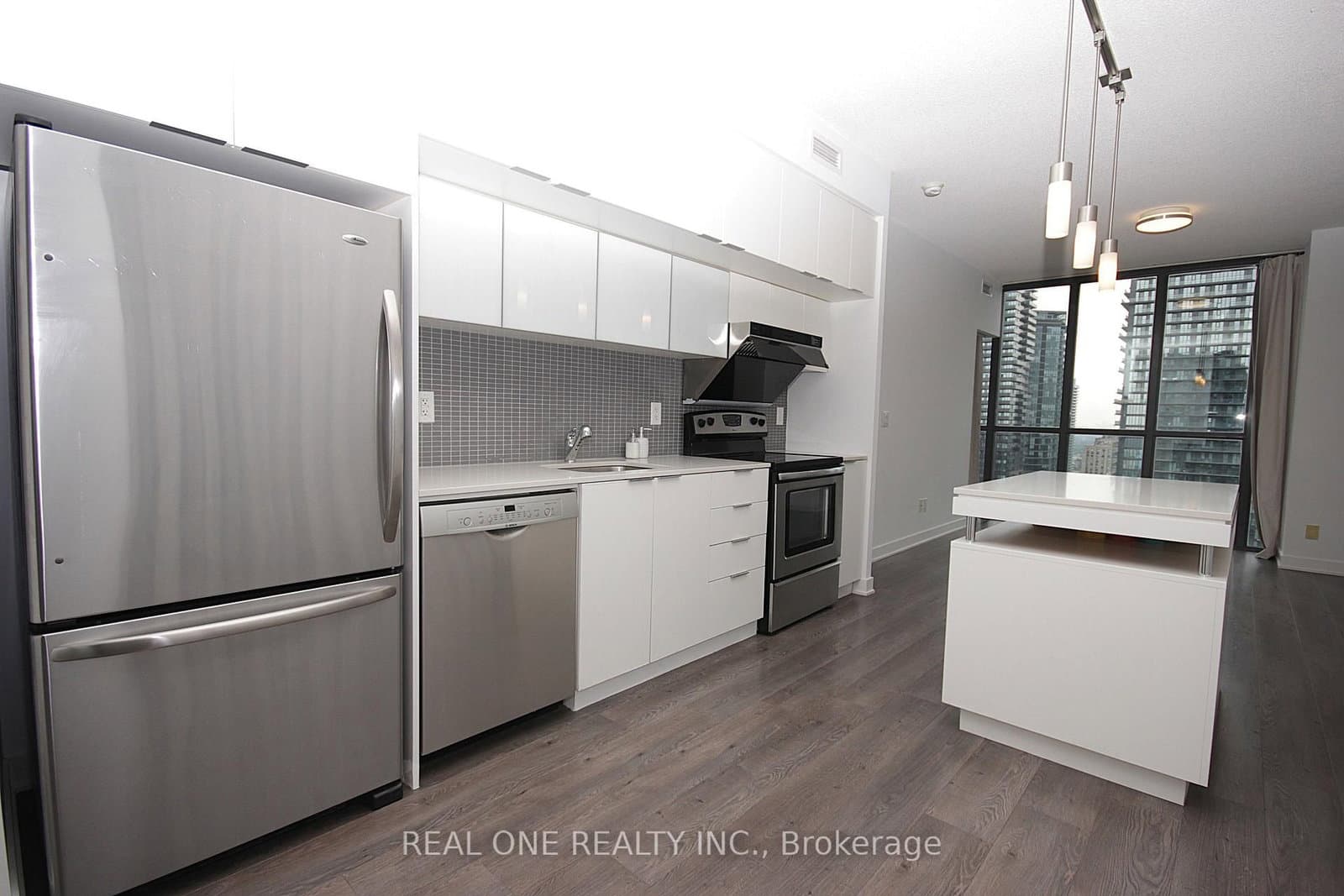 110 Charles Street E, Unit 3505 thumbnail 7