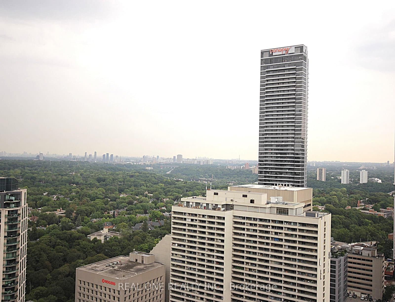110 Charles Street E, Unit 3505 thumbnail 22