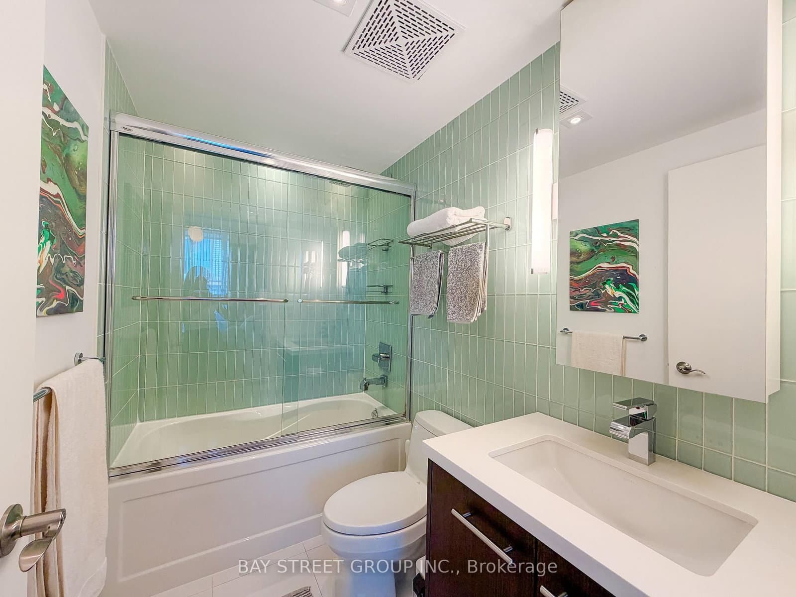 80 John Street, Unit 4011 thumbnail 15