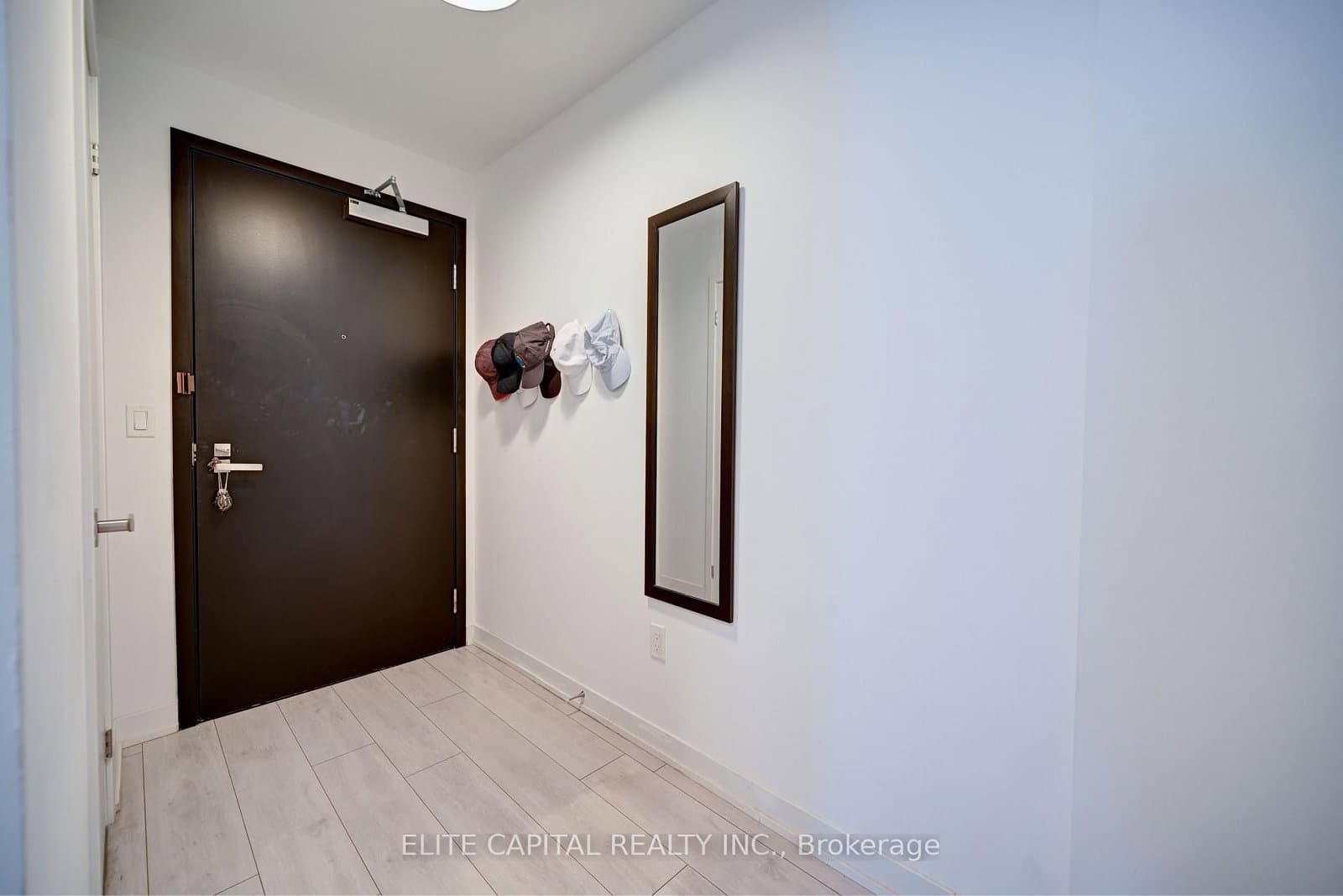 31 Tippett Road, Unit 740 thumbnail 6