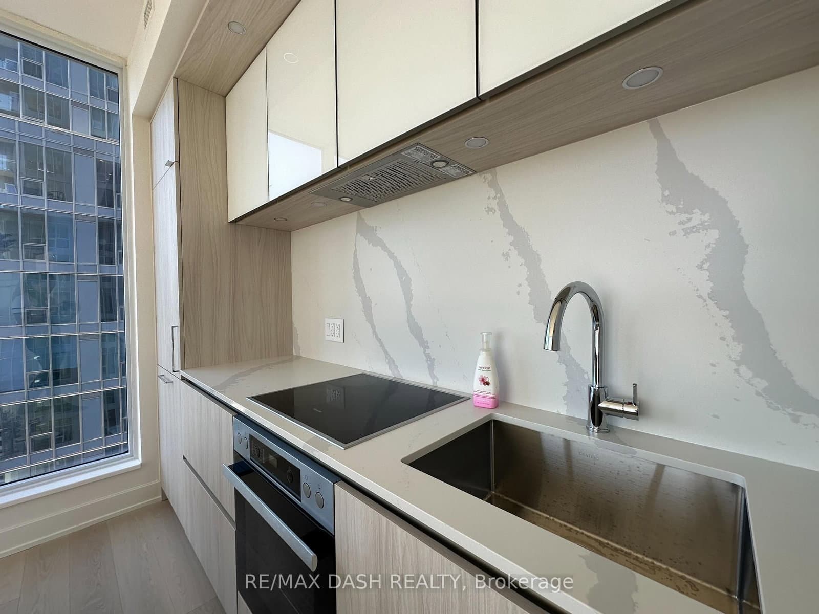 15 Mercer Street, Unit 3302 thumbnail 31