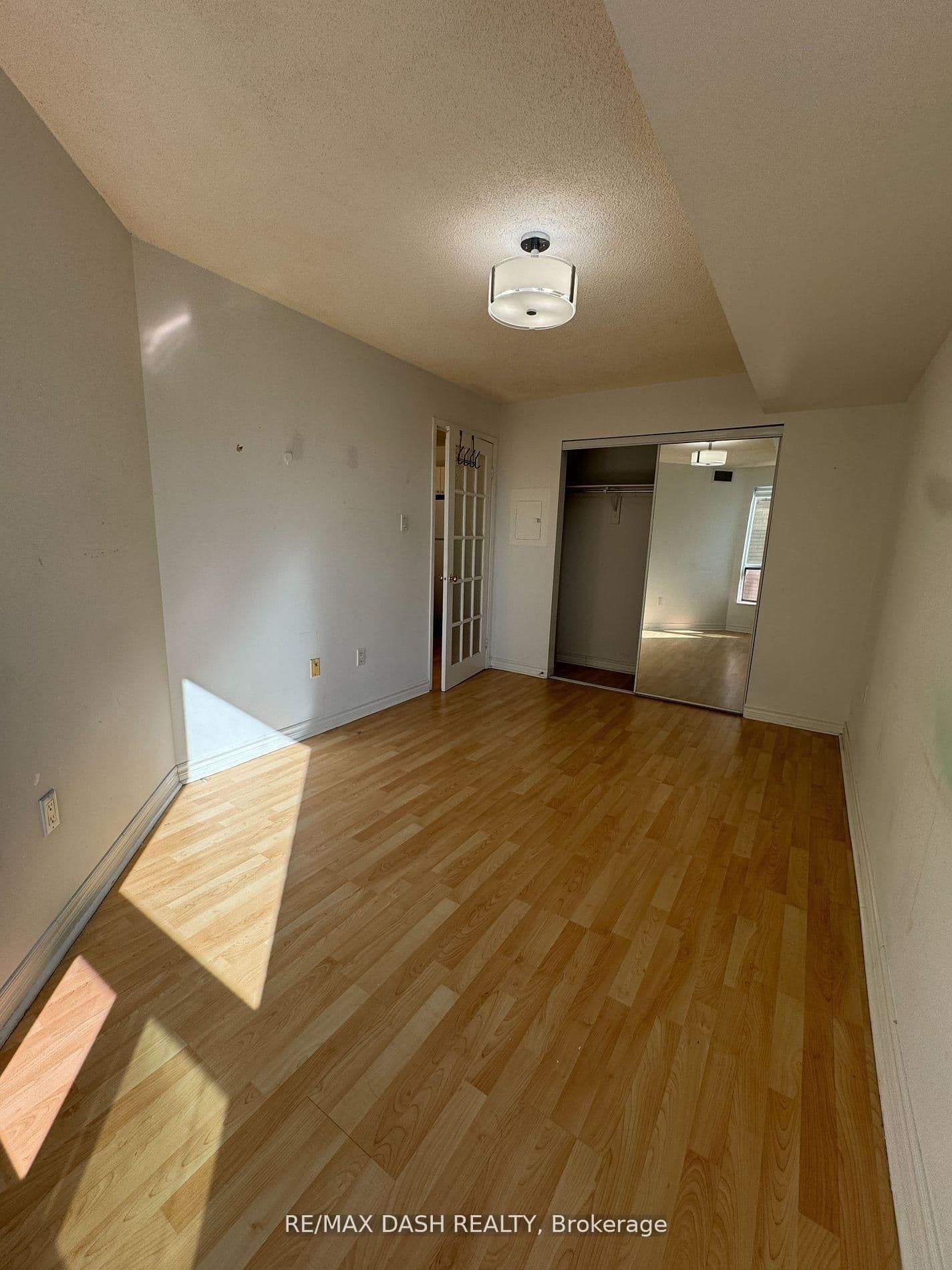 109 Front Street E, Unit 1113 thumbnail 9