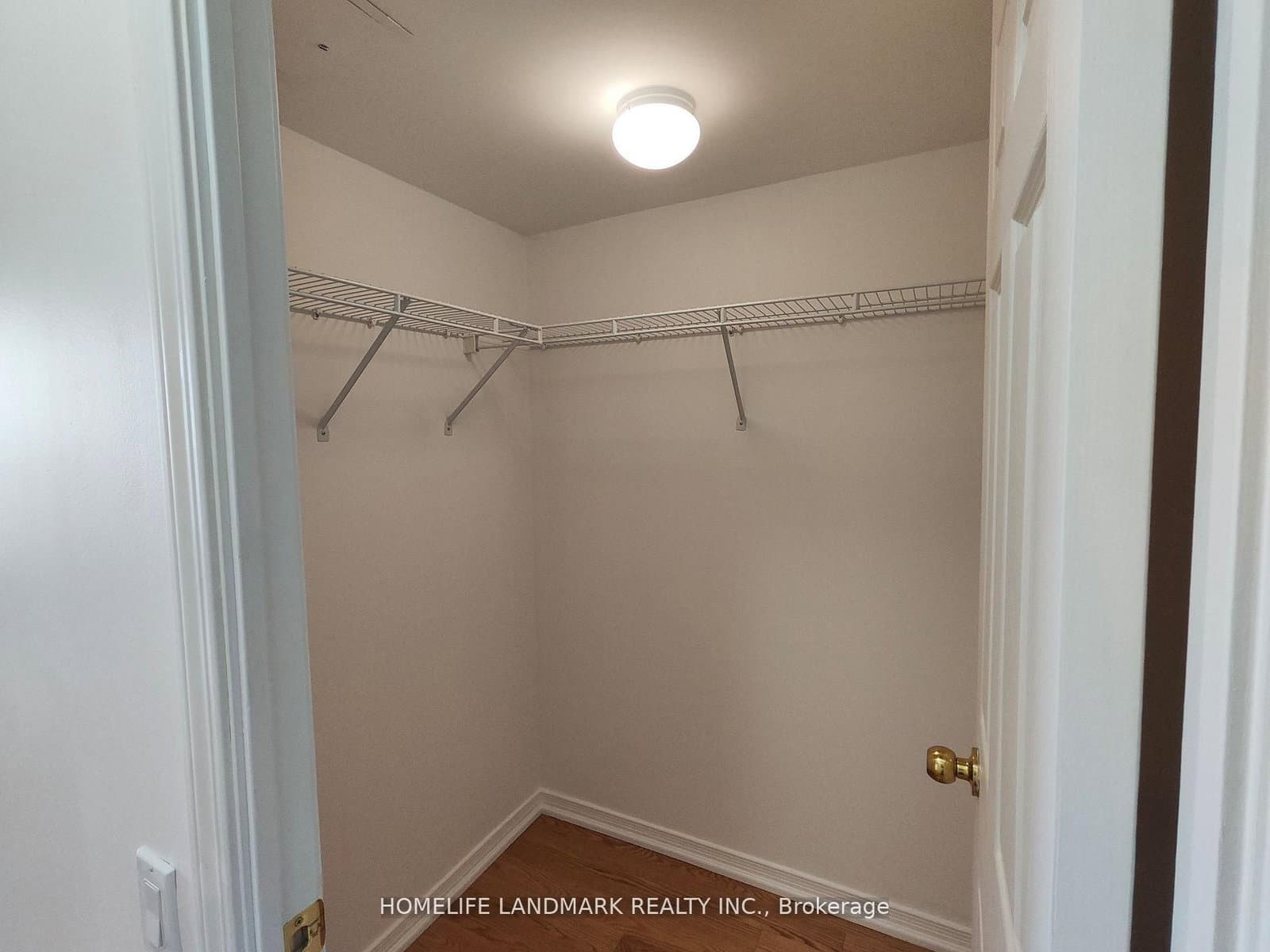 8 Hillcrest Avenue, Unit 1711 thumbnail 8