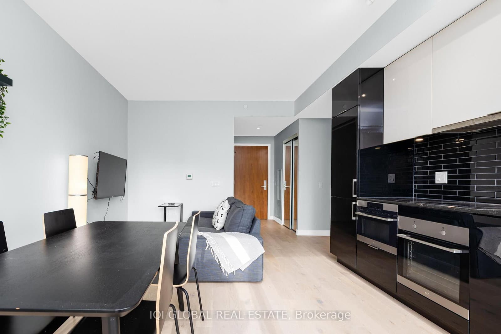 15 Queens Quay Street E, Unit 2205 thumbnail 14