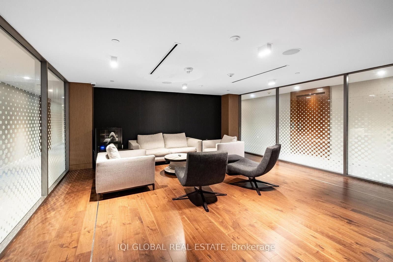 15 Queens Quay Street E, Unit 2205 thumbnail 27