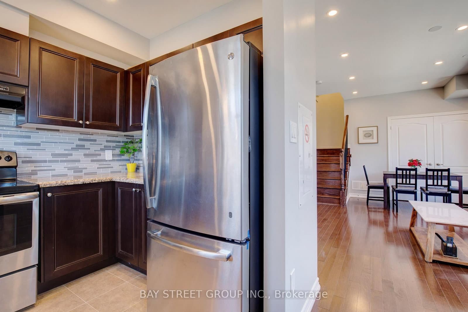 37 Drewry Avenue, Unit 3 thumbnail 12