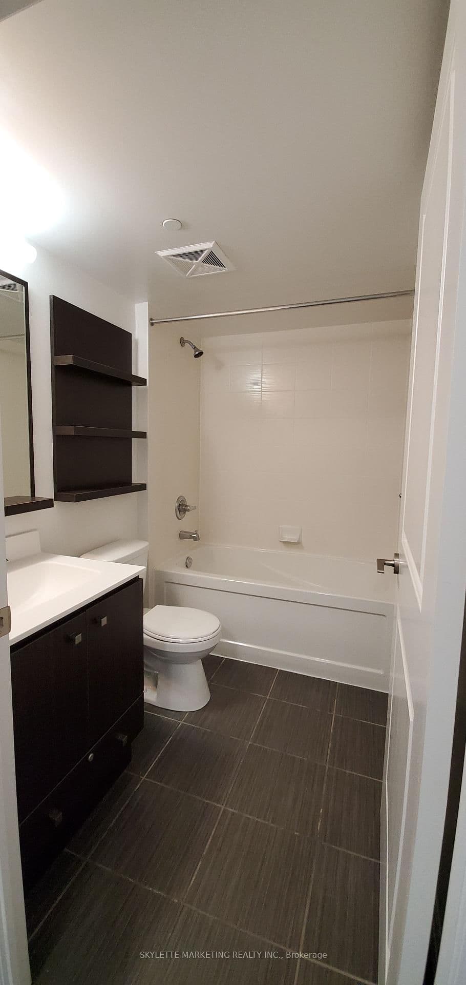 275 Yorkland Road, Unit 2203 thumbnail 6