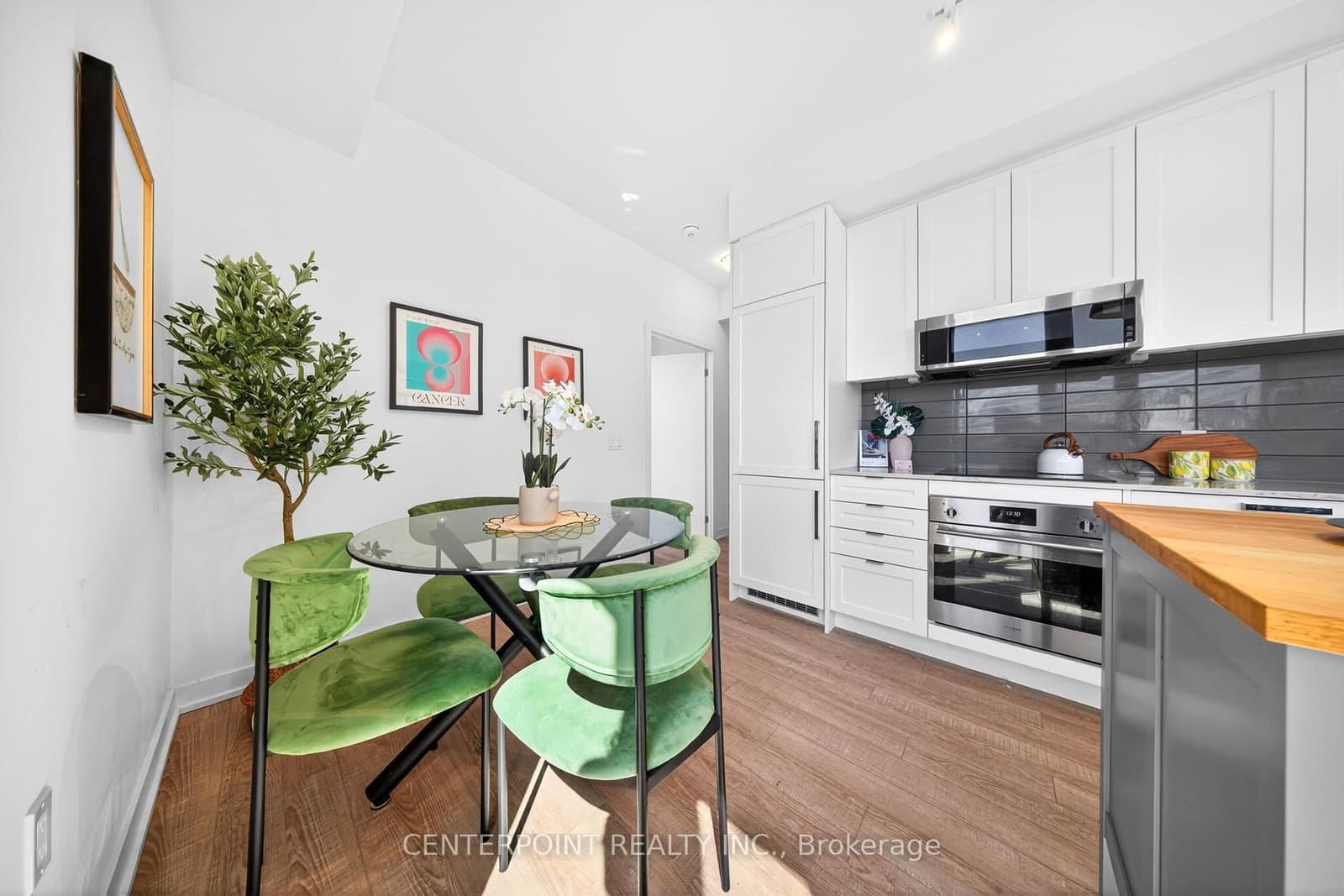 250 Lawrence Avenue W, Unit 519 thumbnail 3